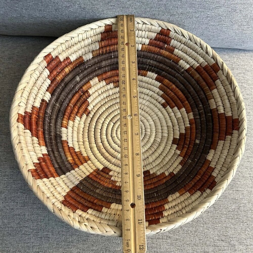 Artisan Wedding Basket 11.5" Diameter - Picture 4 of 5